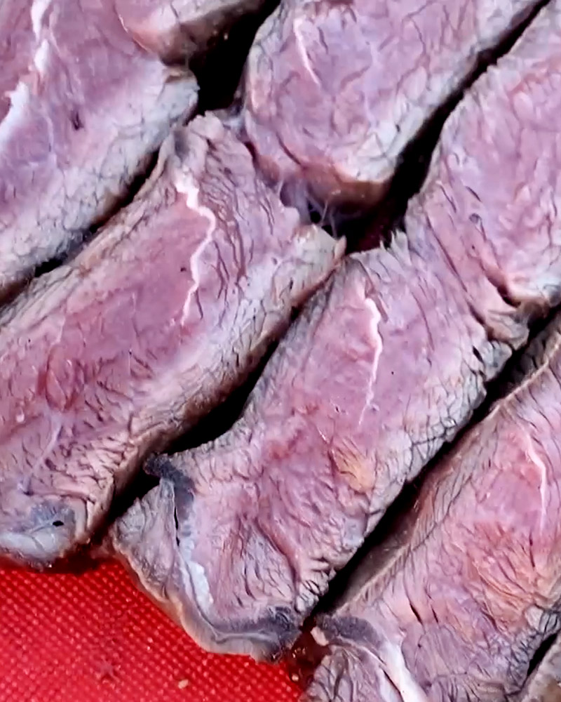 Flat Iron Steak mit Badischem Spargel & Sauce Hollandaise